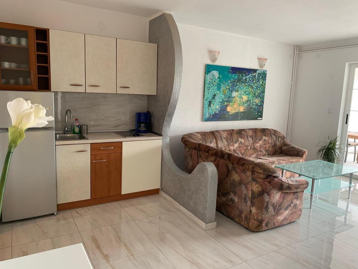 Apartman Kartec Krk Town Exterior photo