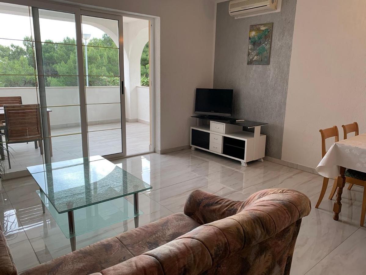 Apartman Kartec Krk Town Exterior photo