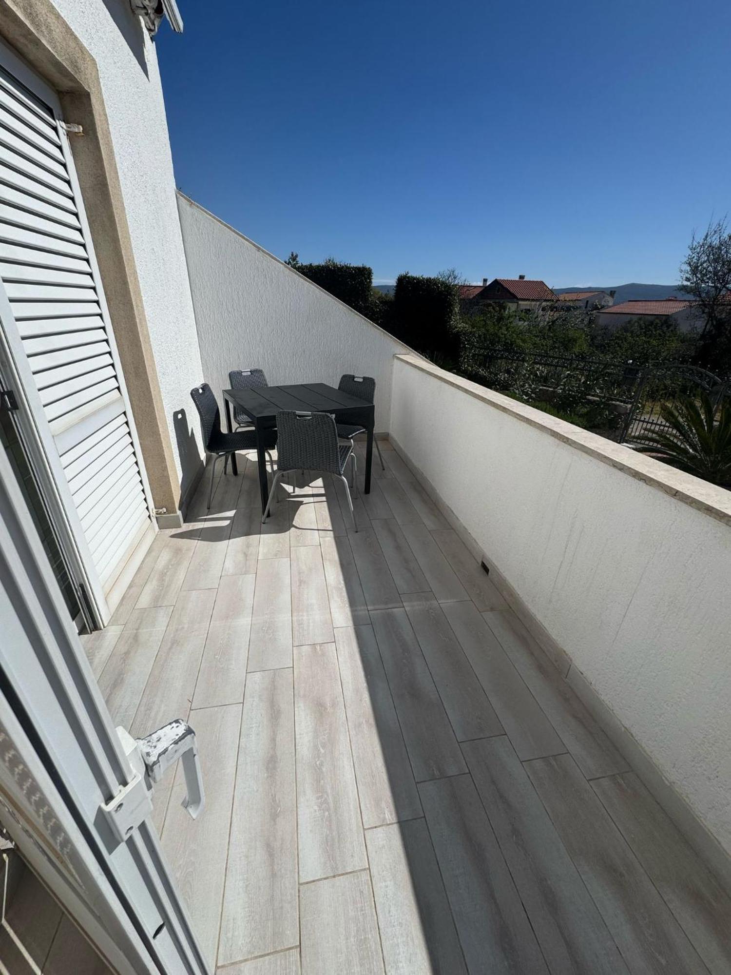 Apartman Kartec Krk Town Exterior photo