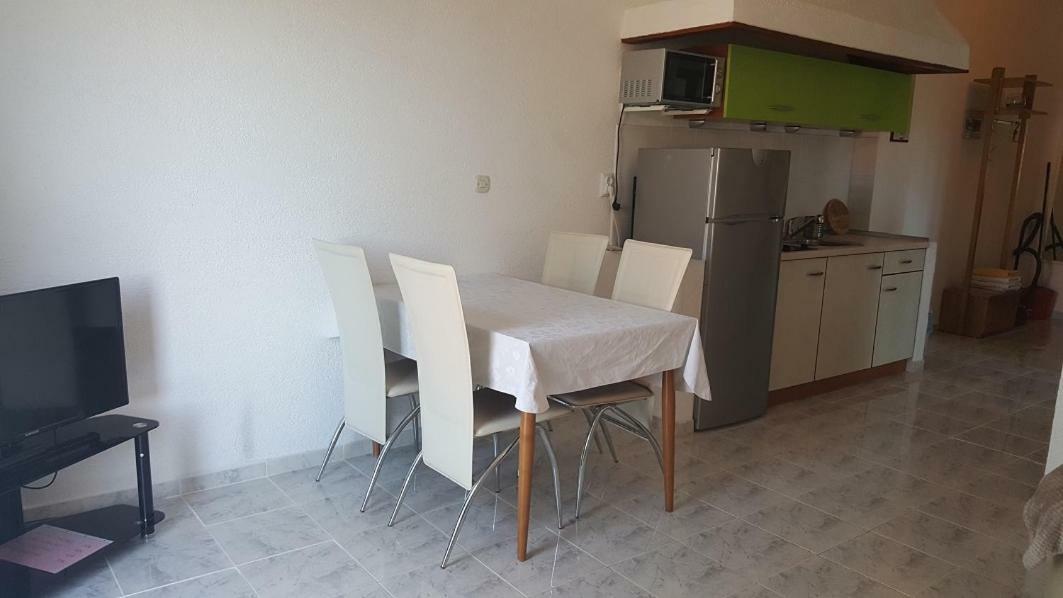 Apartman Kartec Krk Town Exterior photo